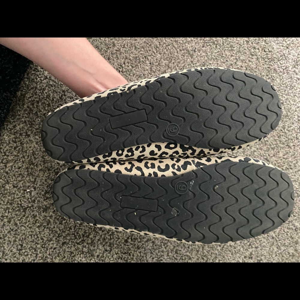 Target Slippers - Picture 2 of 2